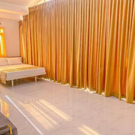 Legends Hotel & Restaurant - Lemery And Taal Екстер'єр фото