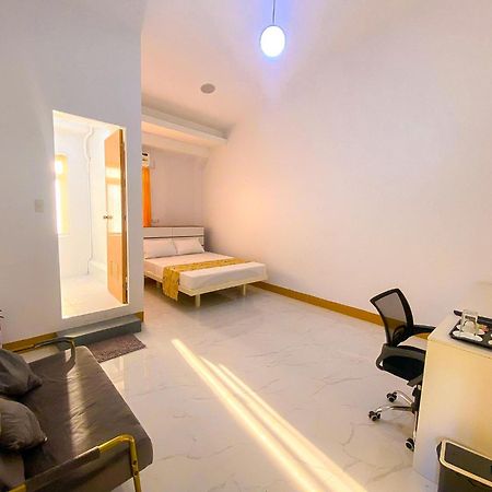 Legends Hotel & Restaurant - Lemery And Taal Екстер'єр фото