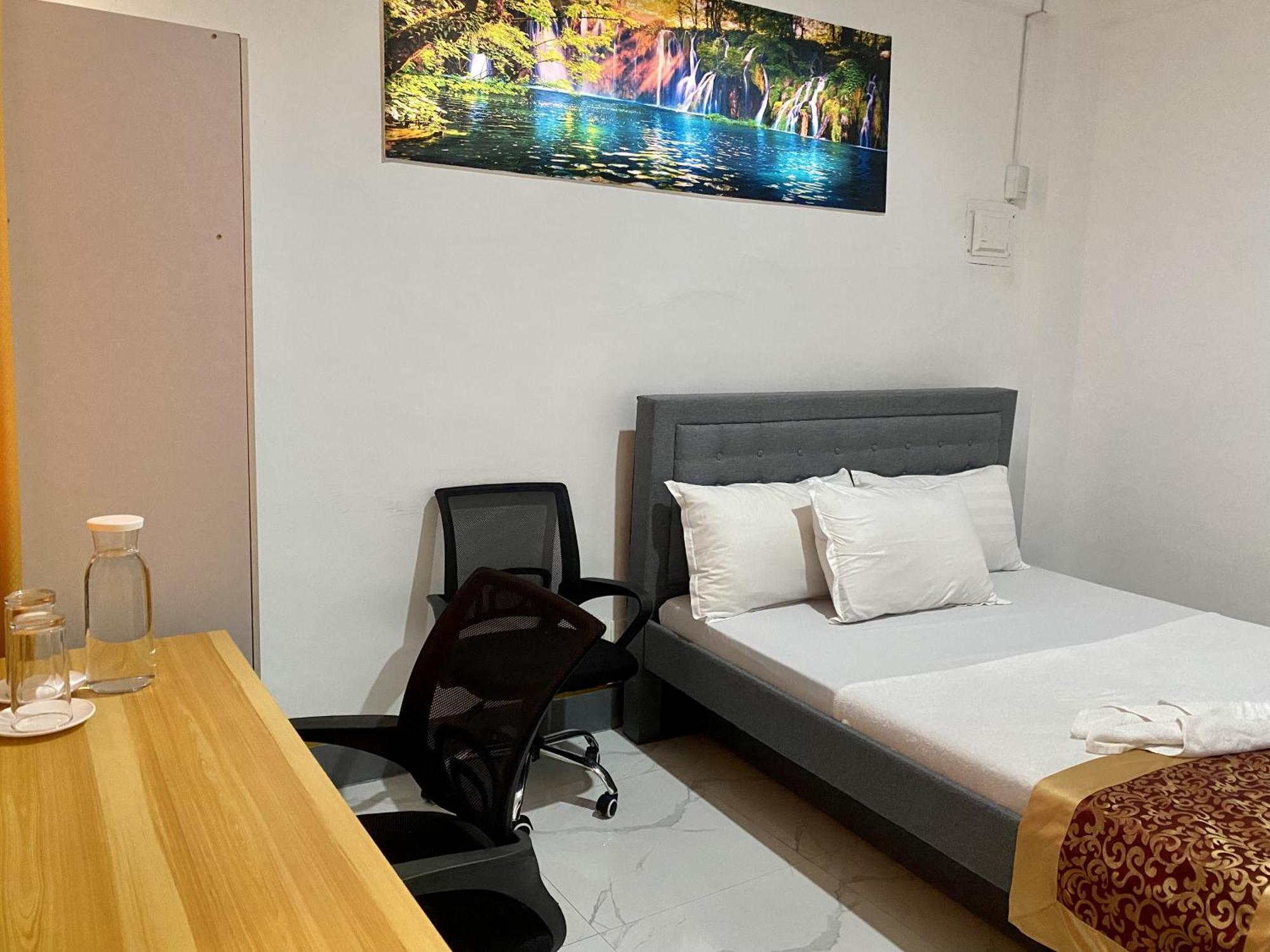 Legends Hotel & Restaurant - Lemery And Taal Екстер'єр фото