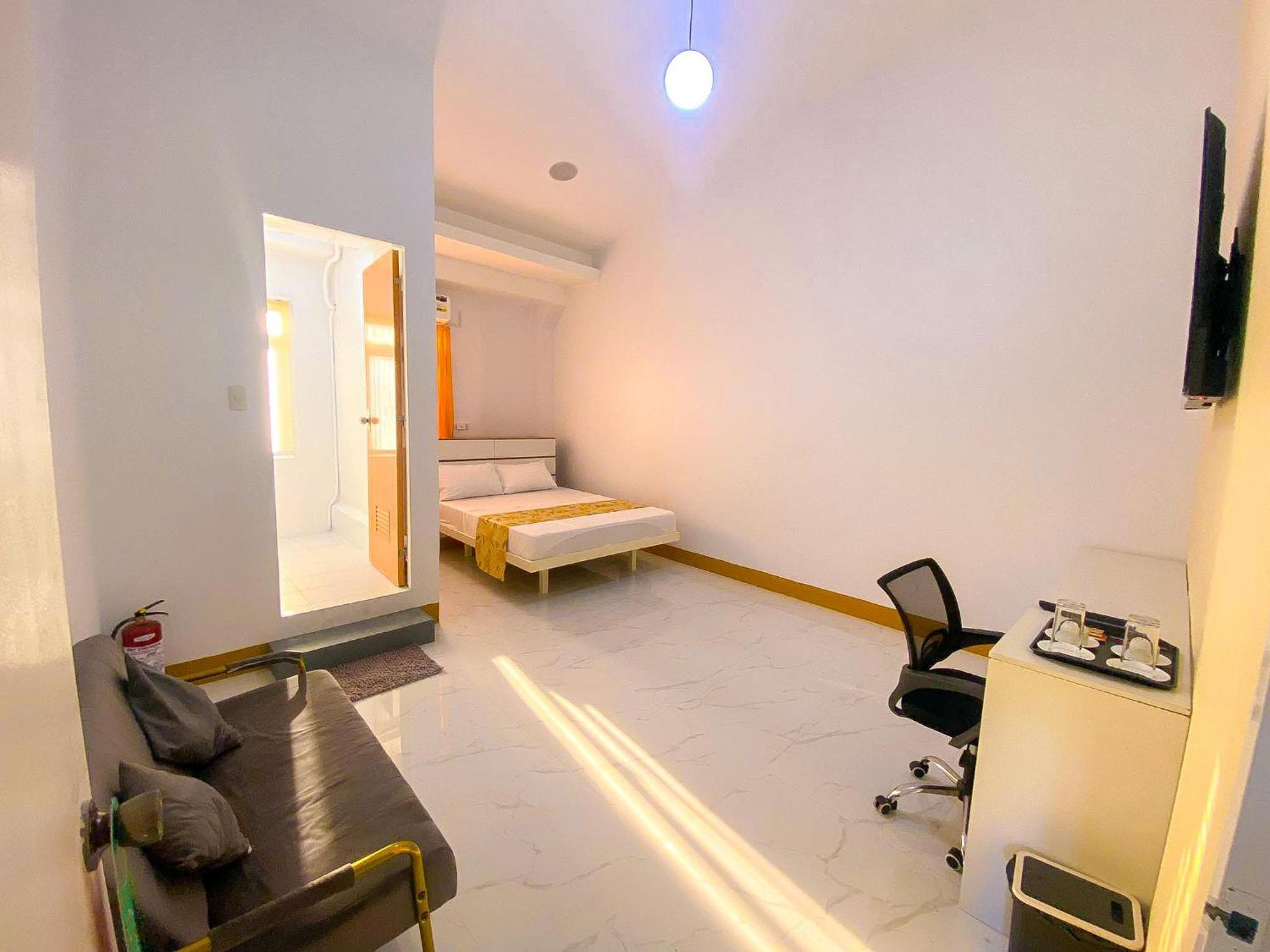 Legends Hotel & Restaurant - Lemery And Taal Екстер'єр фото